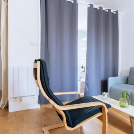 Fabulous 1 Bedroom In Appartamento Parigi